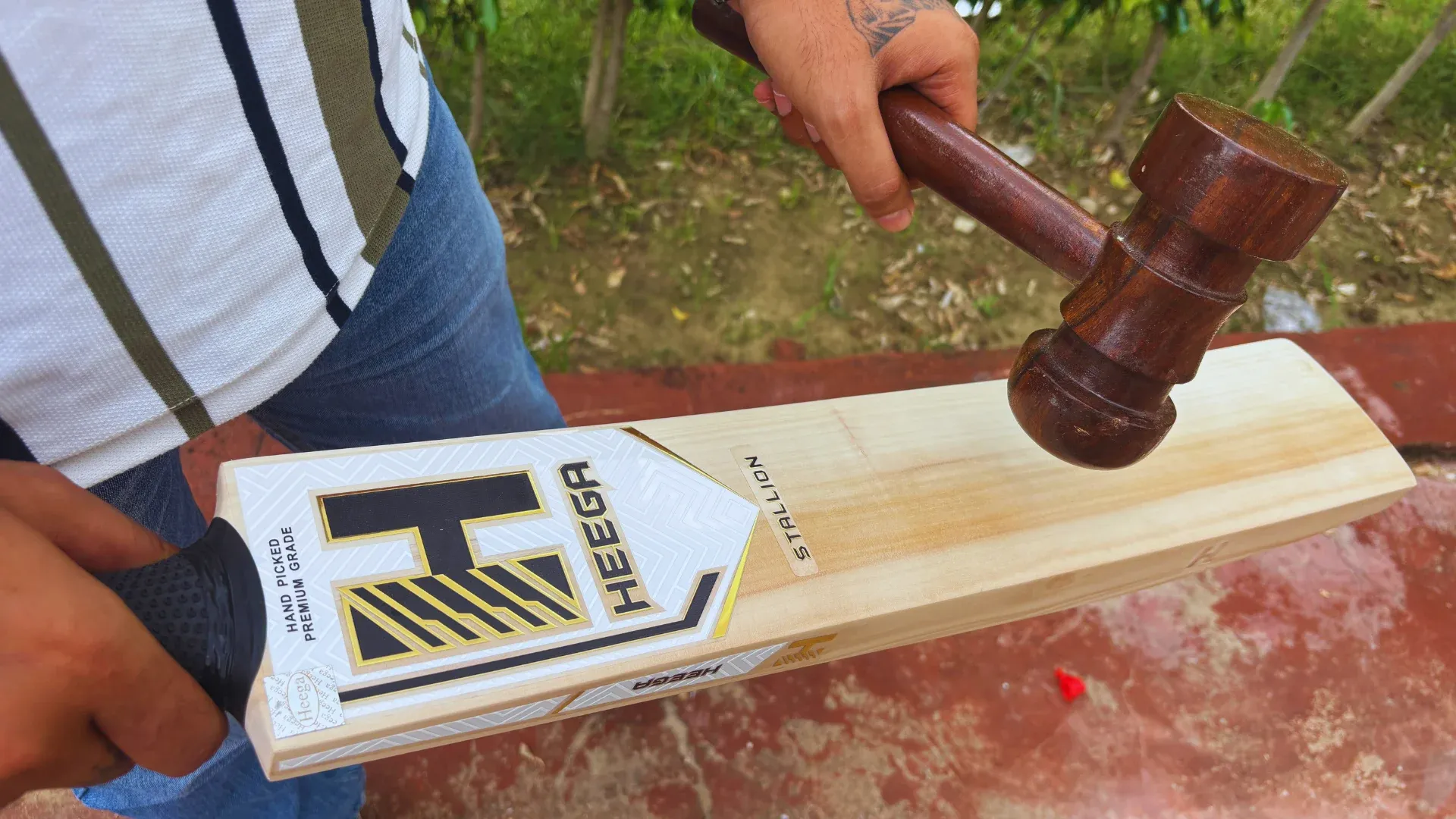 How to Knock-In Your Cricket Bat – The Complete Process